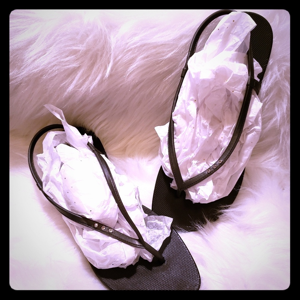 {Old Navy} Pewter Gray Sandals